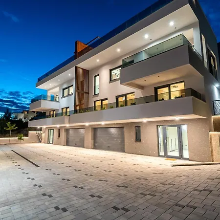 Luxury Helena With Heated Pool Villa Makarska
