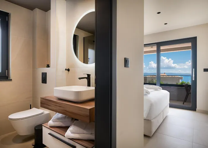 Luxury Helena With Heated Pool Willa Makarska