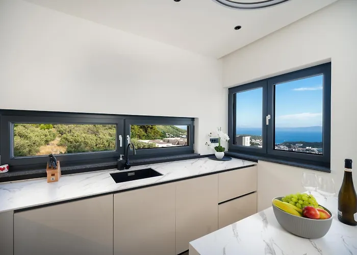 Villa Luxury Helena With Heated Pool