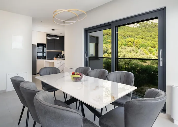 Luxury Helena With Heated Pool Willa Makarska